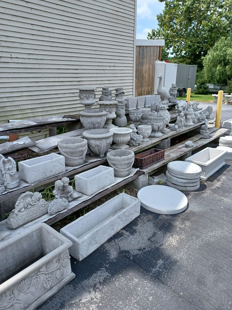 ROXANNE’S FLOWERS Updated October 2024 22 Photos & 11 Reviews 328