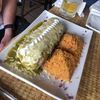 El Mariachi - Steak Burrito - Mexican Near Me - Chicago, Illinois