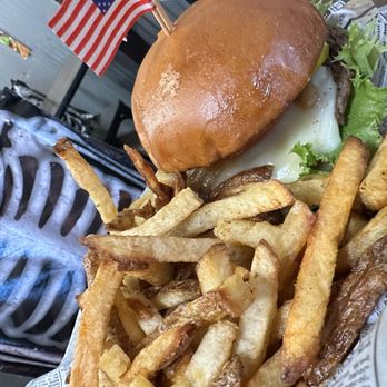 Penelope's World Famous Burgers & Fries - Elk Burger with Fries - American Near Me - Estes Park, Colorado Penelope's World Famous Burgers & Fries - Elk Burger with Fries - American Near Me - Estes Park, Colorado