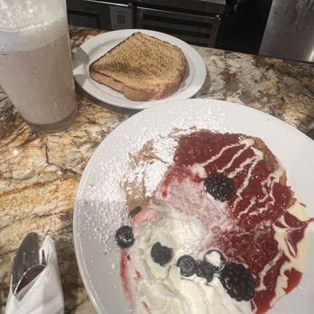 Antoine's Cafe - French Toast croissant - Breakfast & Brunch Near Me - San Clemente, California