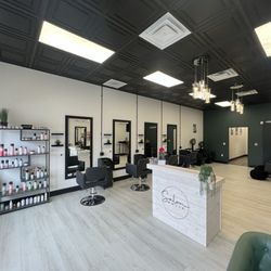 Salon Moxie