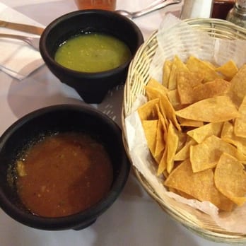 La Malinche Restaurant - fresh chips with delicious salsa - Mexican Near Me - Rahway, New Jersey