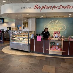 Eat'n Park - Counter