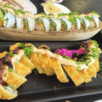 Vegan Castle - Crunch Roll and Shrimpless Tempura Roll - Vegan Near Me - Long Beach, California Vegan Castle - Crunch Roll and Shrimpless Tempura Roll - Vegan Near Me - Long Beach, California
