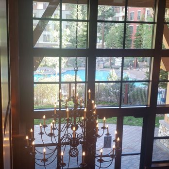 The Village Lodge - Hotels Near Me - Mammoth Lakes, California The Village Lodge - Hotels Near Me - Mammoth Lakes, California