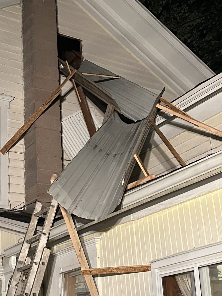 Slide of Thomas Construction