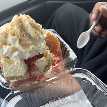 The Sweet Xscape - Strawberry cheesecake nachos - Food Trucks Near Me - Richmond, Virginia The Sweet Xscape - Strawberry cheesecake nachos - Food Trucks Near Me - Richmond, Virginia