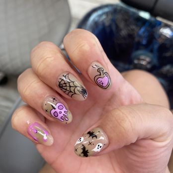 Rever Nail Lounge - Nail Salons Near Me - San Diego, California Rever Nail Lounge - Nail Salons Near Me - San Diego, California