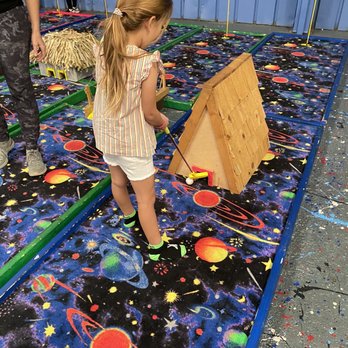 iTrampoline - Mini golf - Trampoline Parks Near Me - Waipahu, Hawaii iTrampoline - Mini golf - Trampoline Parks Near Me - Waipahu, Hawaii