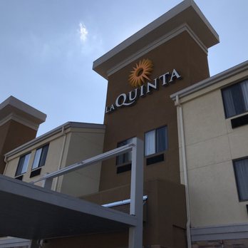 La Quinta Inn & Suites Cedar Rapids - Hotels Near Me - Cedar Rapids, Iowa
