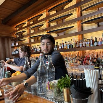 Cindy's Rooftop - Cindy's Bar - New American Near Me - Chicago, Illinois