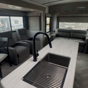 Willis & Co RV - RV Dealers Near Me - Granbury, Texas Willis & Co RV - RV Dealers Near Me - Granbury, Texas