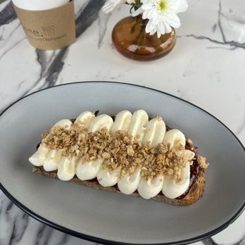 Dose Detroit - Sweet toast - Coffee & Tea Near Me - Detroit, Michigan