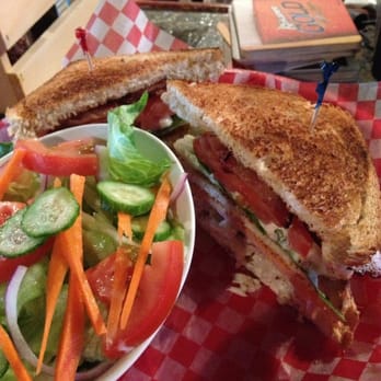 The Leaf Bar and Grill - Pubs Near Me - Edmonton, Alberta