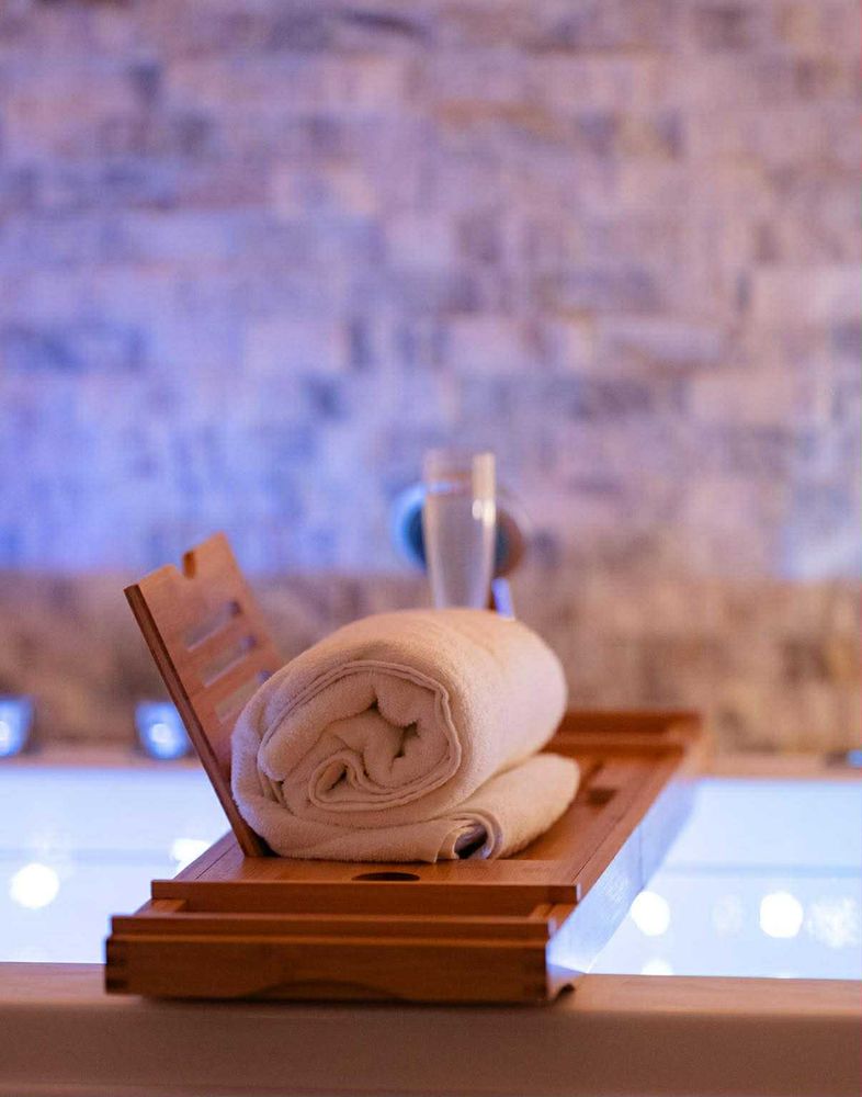 Phenomenal Aesthetic Logo