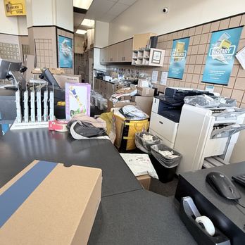 The UPS Store - Front desk - Shipping Centers Near Me - Fullerton, California The UPS Store - Front desk - Shipping Centers Near Me - Fullerton, California