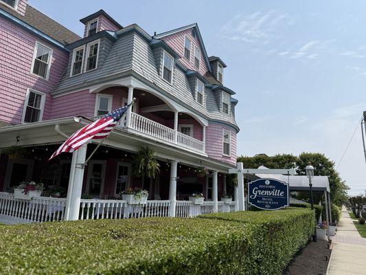 The Grenville Hotel & Restaurant by null
