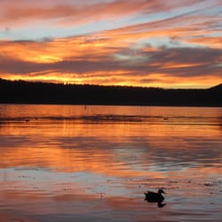 Big Bear Village Lodge - The lake is only 200 yds from the lodge.