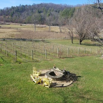 Hightower Creek Vineyards - Wine Tasting Room Near Me - Hiawassee, Georgia