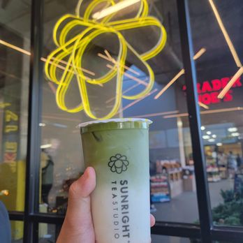 Sunright Tea Studio - U District - Strawberry Matcha Latte - Bubble Tea Near Me - Seattle, Washington