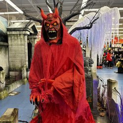 Spirit Halloween