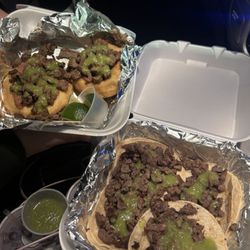 Tacos El Costalilla - Sopes Carne Asada