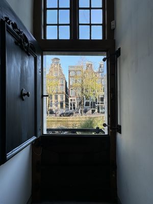 Ons' Lieve Heer op Solder (Our Lord in the Attic Museum) by null