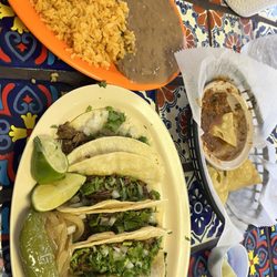 Cosina Mexicana - Birria tacos, rice, beans, chips and salsa