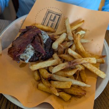 The Garrison House - Burger and fries. With a bonus - gluten free bun. - Gastropubs Near Me - Niagara-on-the-Lake, Ontario The Garrison House - Burger and fries. With a bonus - gluten free bun. - Gastropubs Near Me - Niagara-on-the-Lake, Ontario