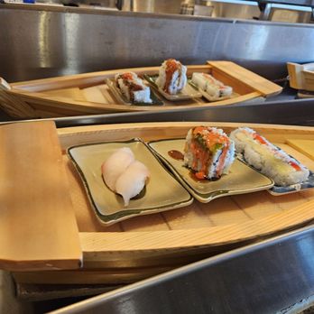 Sushi Villa Buffet - More sushi on boats - Buffets Near Me - Stockton, California Sushi Villa Buffet - More sushi on boats - Buffets Near Me - Stockton, California