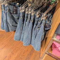 Gap Factory Outlet - Jean shorts