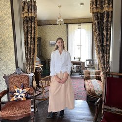 Rock Ledge Ranch - Junior Docent giving a tour at the Rock Ledge House.
