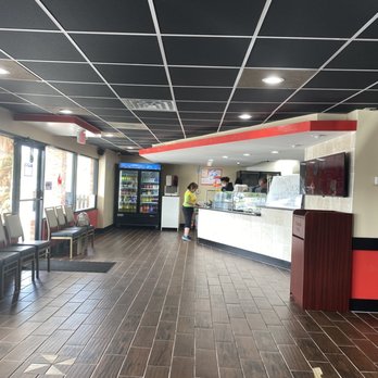 Fidel’s Peruvian Chicken - Plenty of space to look at the menu before ordering. - Peruvian Near Me - Colesville, Maryland