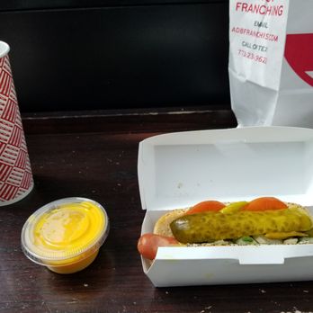 America's Dog & Burger - This was actually pretty good for something in the concourse... have had portillos and hand made but this was nice. - Hot Dogs Near Me - Chicago, Illinois