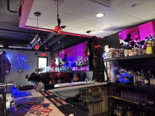 Rock n Roll Sushi - Vanderbilt by null