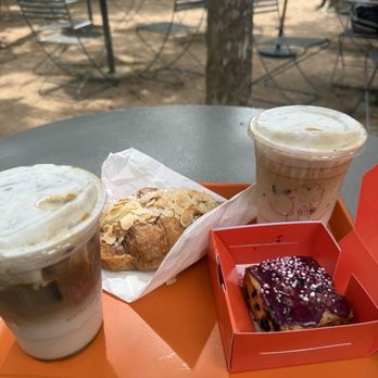Petit Lucie - Almond Croissant Earl Grey Blueberry Scone - French Near Me - Houston, Texas