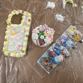 Hello Pottery - Cream glue art - Paint-Your-Own Pottery Near Me - Irvine, California