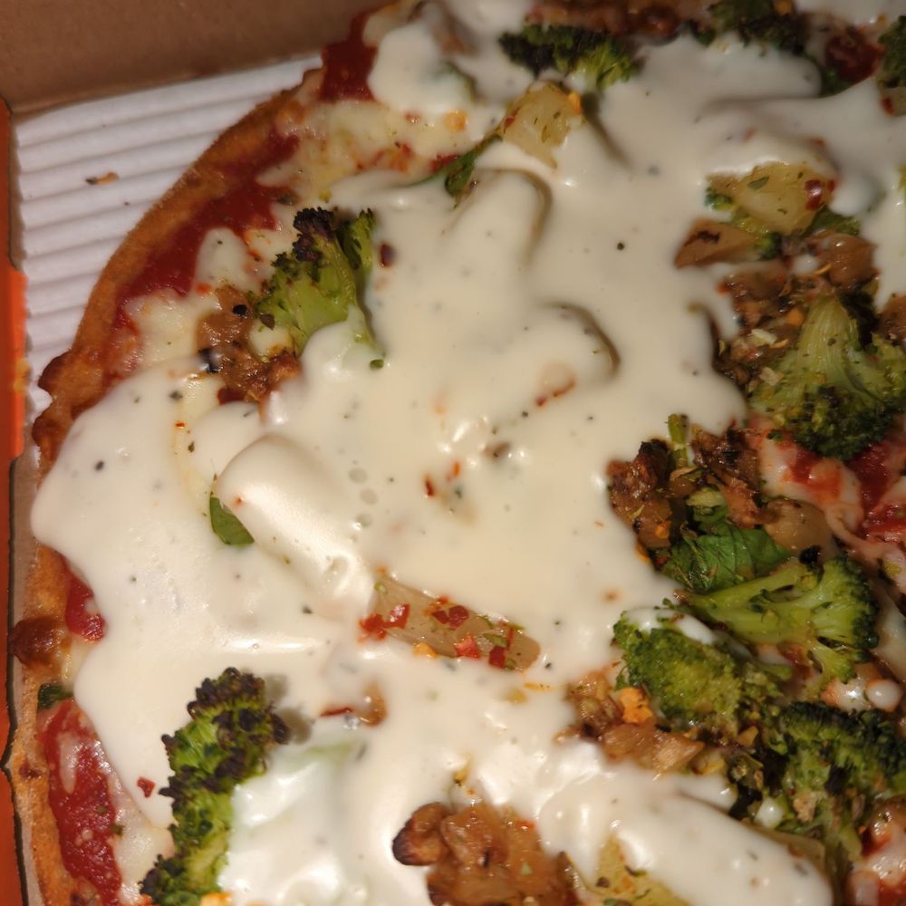 Pizza Pizza - Them dumping the 'drizzled' sauce - Pizza Near Me - Scarborough, Ontario Pizza Pizza - Them dumping the 'drizzled' sauce - Pizza Near Me - Scarborough, Ontario