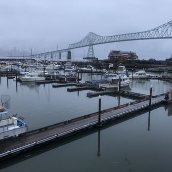Astoria Riverwalk Inn - Great view from the balcony - Hotels Near Me - Astoria, Oregon