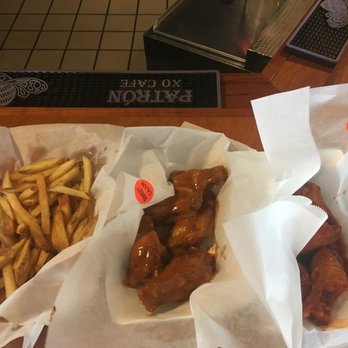 Wing'n It Pizza Grill & Bar - Chicken Wings Near Me - Indianapolis, Indiana