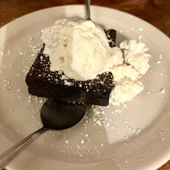 RedPoint BBQ - Brownie with ice cream - Cocktail Bars Near Me - Campton, Kentucky