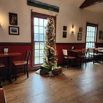 The Williamsburg Winery - Hotels Near Me - Williamsburg, Virginia