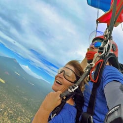 Skydive Awesome - Gorgeous mountain views under canopy