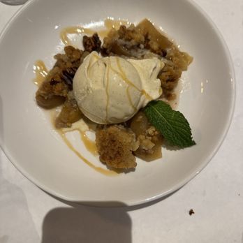 Paradisio - Dutch apple crisp with ice cream - American Near Me - Redding, California
