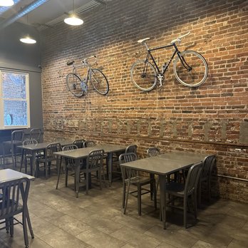 Brew Keepers - Inside seating room - Brewpubs Near Me - Wheeling, West Virginia