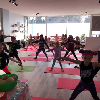 reNew Studio - reNew Studio hosts birthday parties and other special events! All ages welcomed! - Estheticians Near Me - Elmwood Park, Illinois