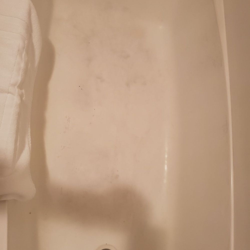 Ravenwood - Stains tub - Hotels Near Me - Klamath, California Ravenwood - Stains tub - Hotels Near Me - Klamath, California