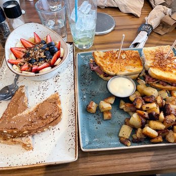 First Watch - Chia seed pudding and sandwich - Breakfast & Brunch Near Me - Lexington, Kentucky First Watch - Chia seed pudding and sandwich - Breakfast & Brunch Near Me - Lexington, Kentucky