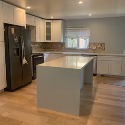 The kitchen is still missing backsplash, picture to be updated once install is complete. The kitchen is still missing backsplash, picture to be updated once install is complete.