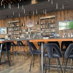 La Mesa Modern Mexican - Bar area